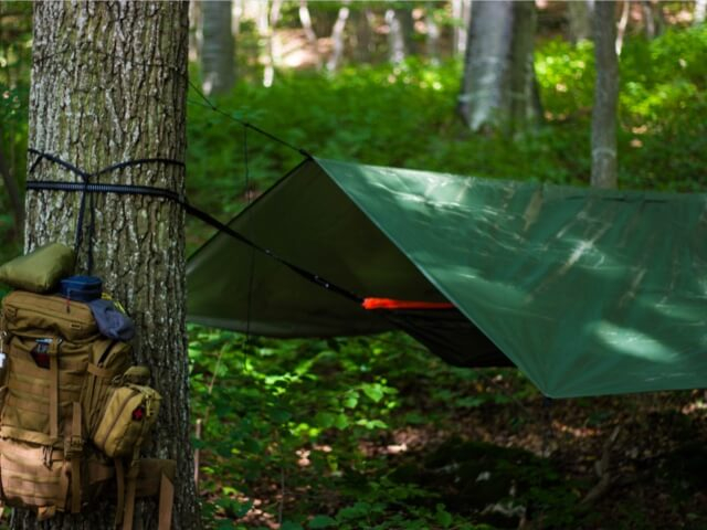 <span style="font-size:18px;"><strong>Camping Tarp</strong></span>