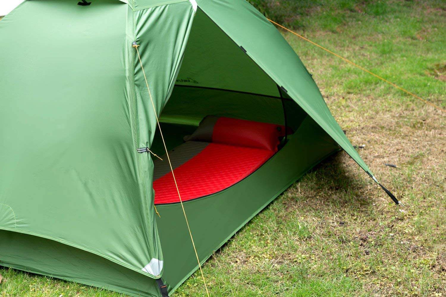 Portable Pop Up Camping Tent For Two Person